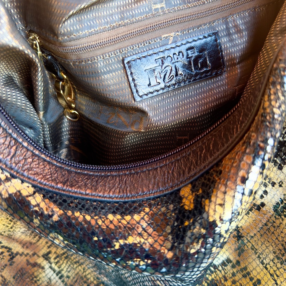 The Find | Chic Snakeskin Hobo Bag in Black and Brown | like new condition - Picture 5 of 9